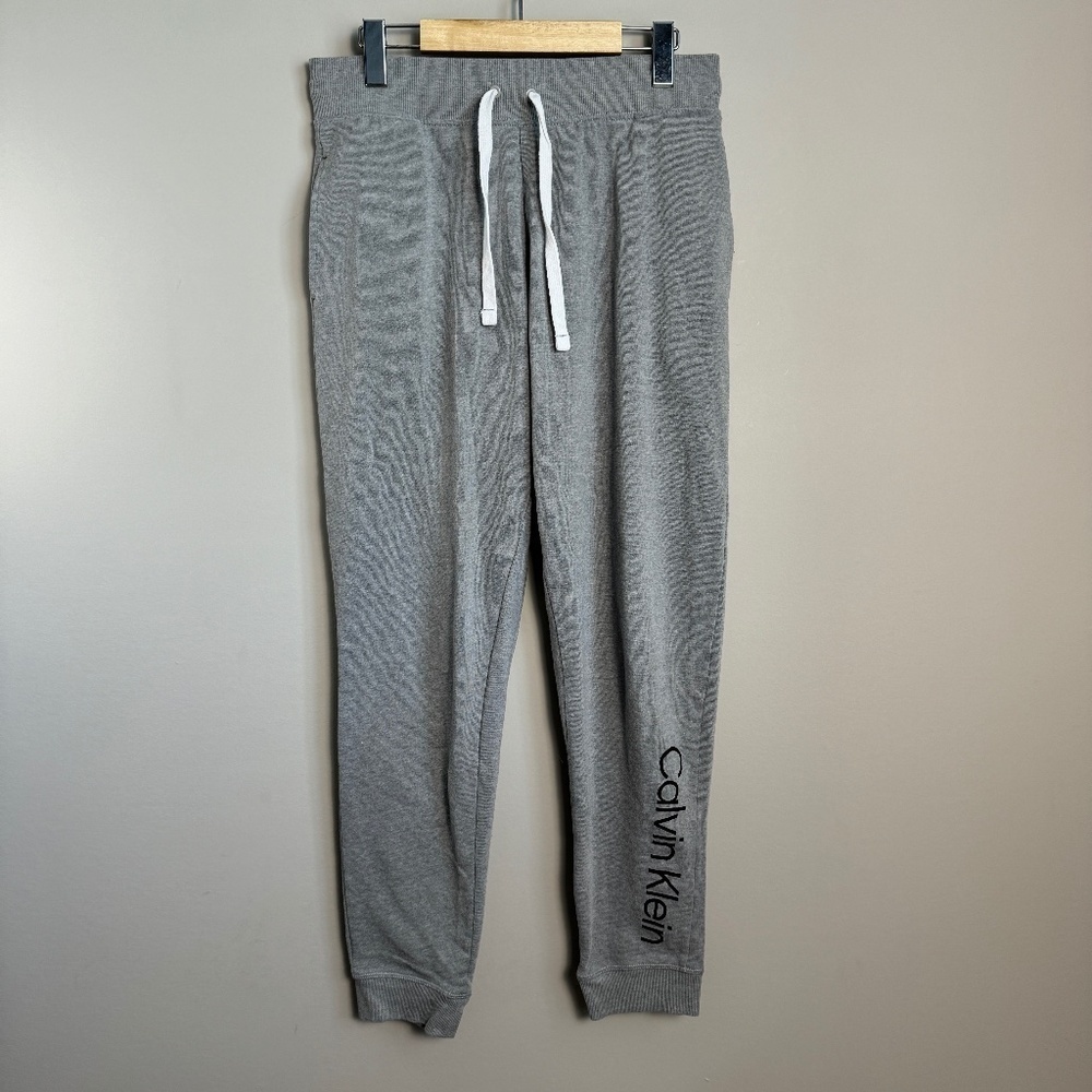 Calvin Klein Women's Gray Logo Sweatpant Joggers Size Medium Athletic Running
